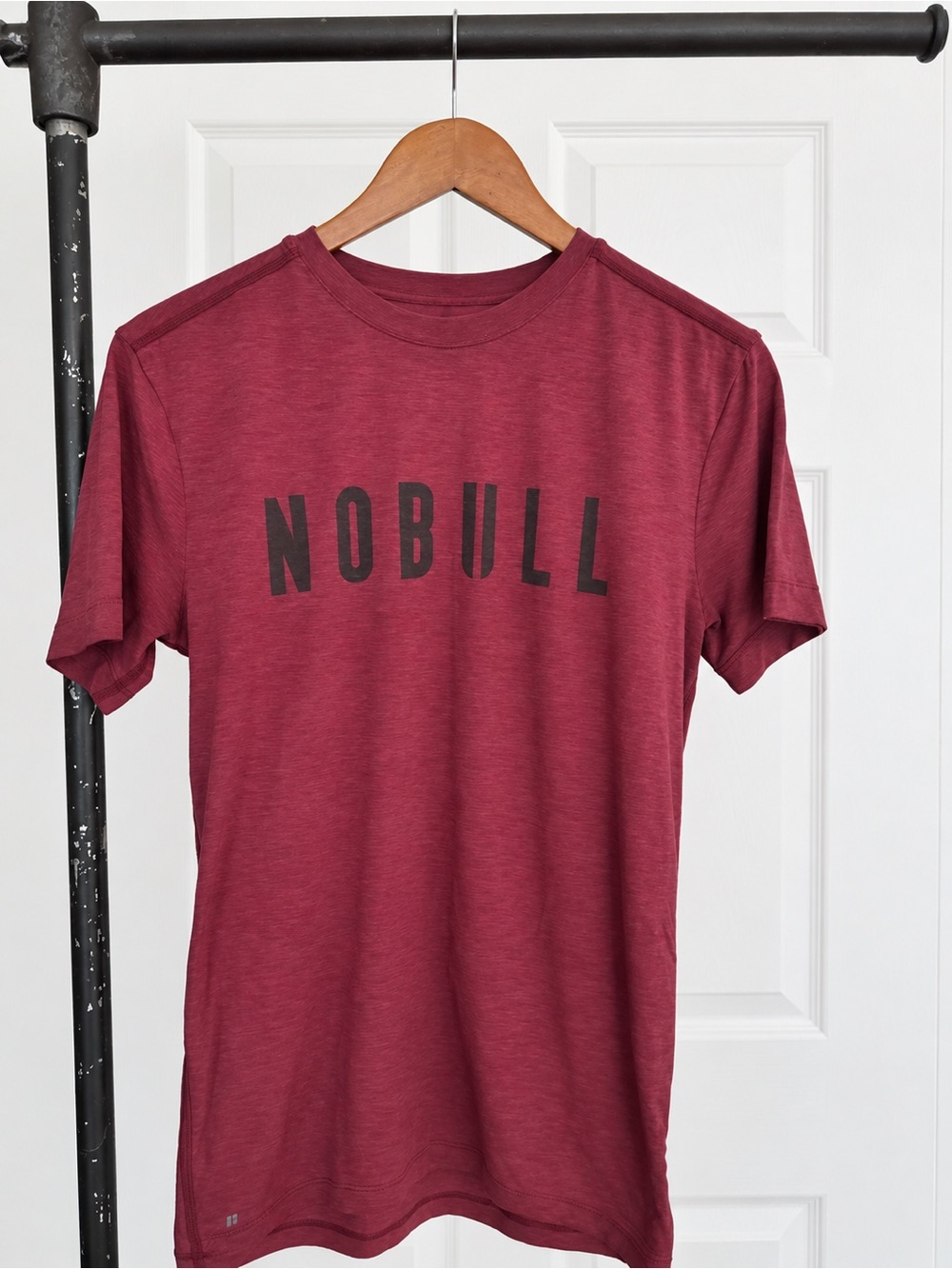 NOBULL Burgundy Performance T Shirt Size Small